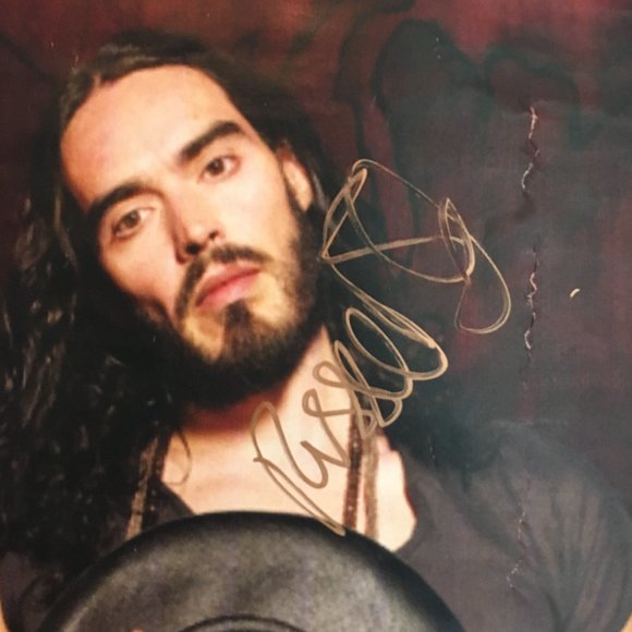 ♥️ HOST PICK ♥️ Russell Brand~ SIGNED Lot! - Picture 2 of 5